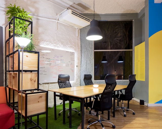 Bagaimana Cara Menghitung RAB Interior Kantor?